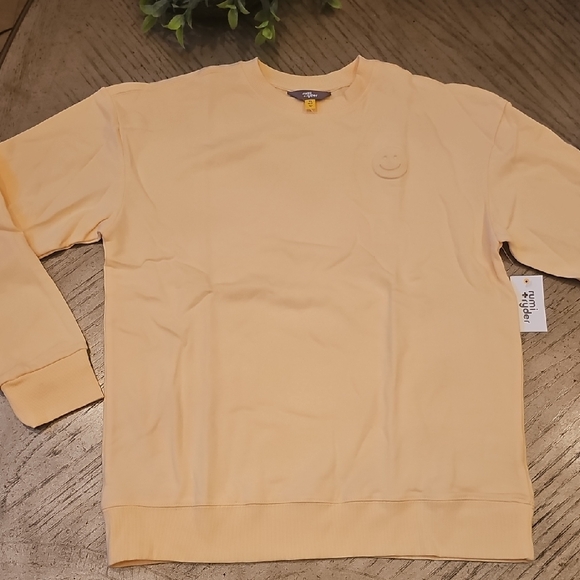 Light Yellow Crewneck Smiley Sweater Size XL NWT - Picture 1 of 11